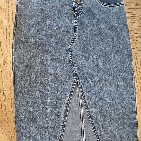 Denim crop top and skirt size S NWT - Picture 4 of 15